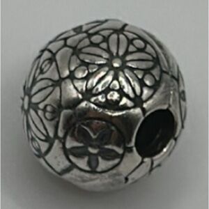 Pandora Beautiful Flowers Engraving Design 925 silver charm